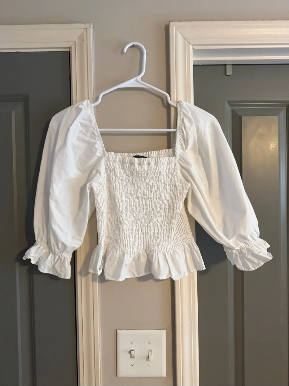Zara White Smocked Puff Sleeve Peasant Top